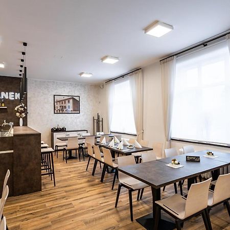 Hotel Jordanek Opočno Exteriör bild