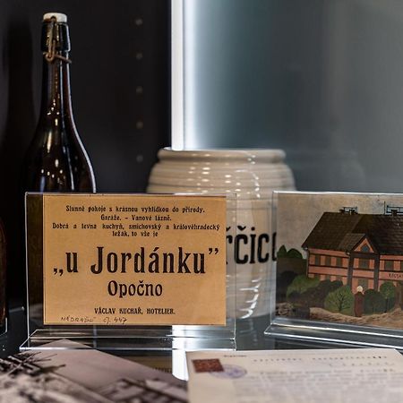 Hotel Jordanek Opočno Exteriör bild