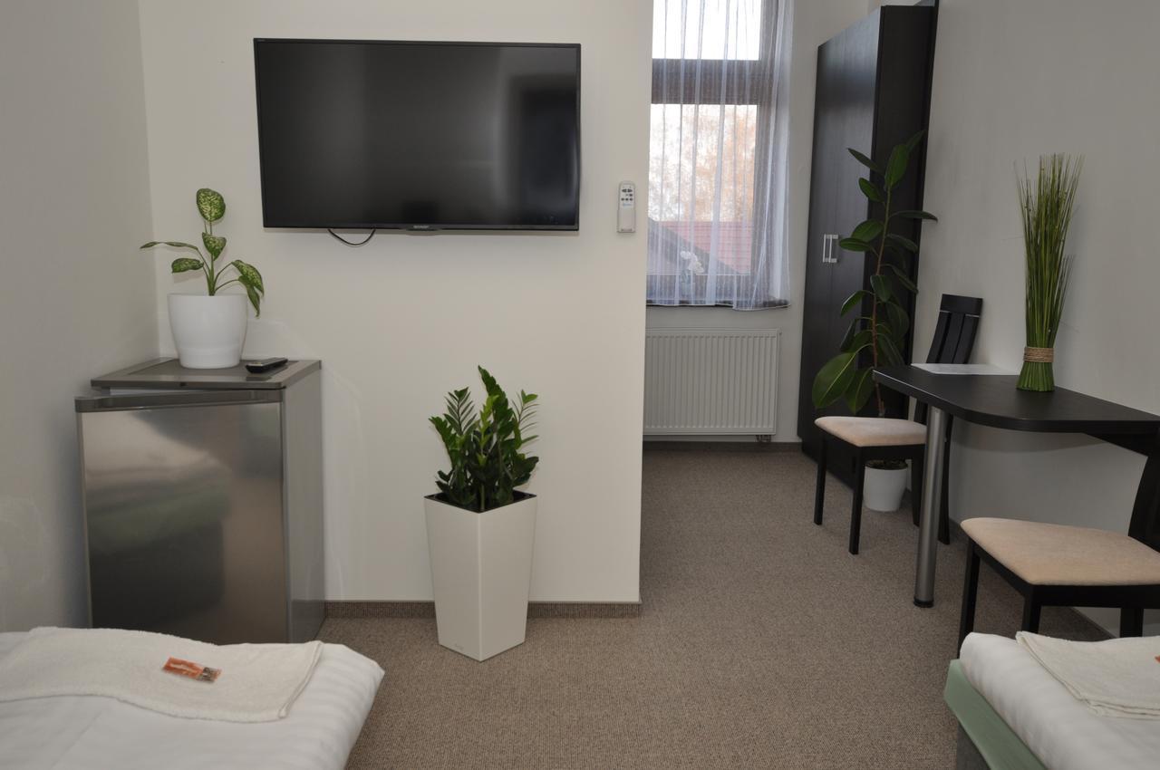 Hotel Jordanek Opočno Exteriör bild