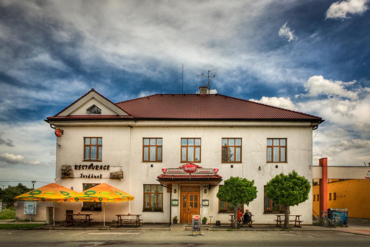 Hotel Jordanek Opočno Exteriör bild
