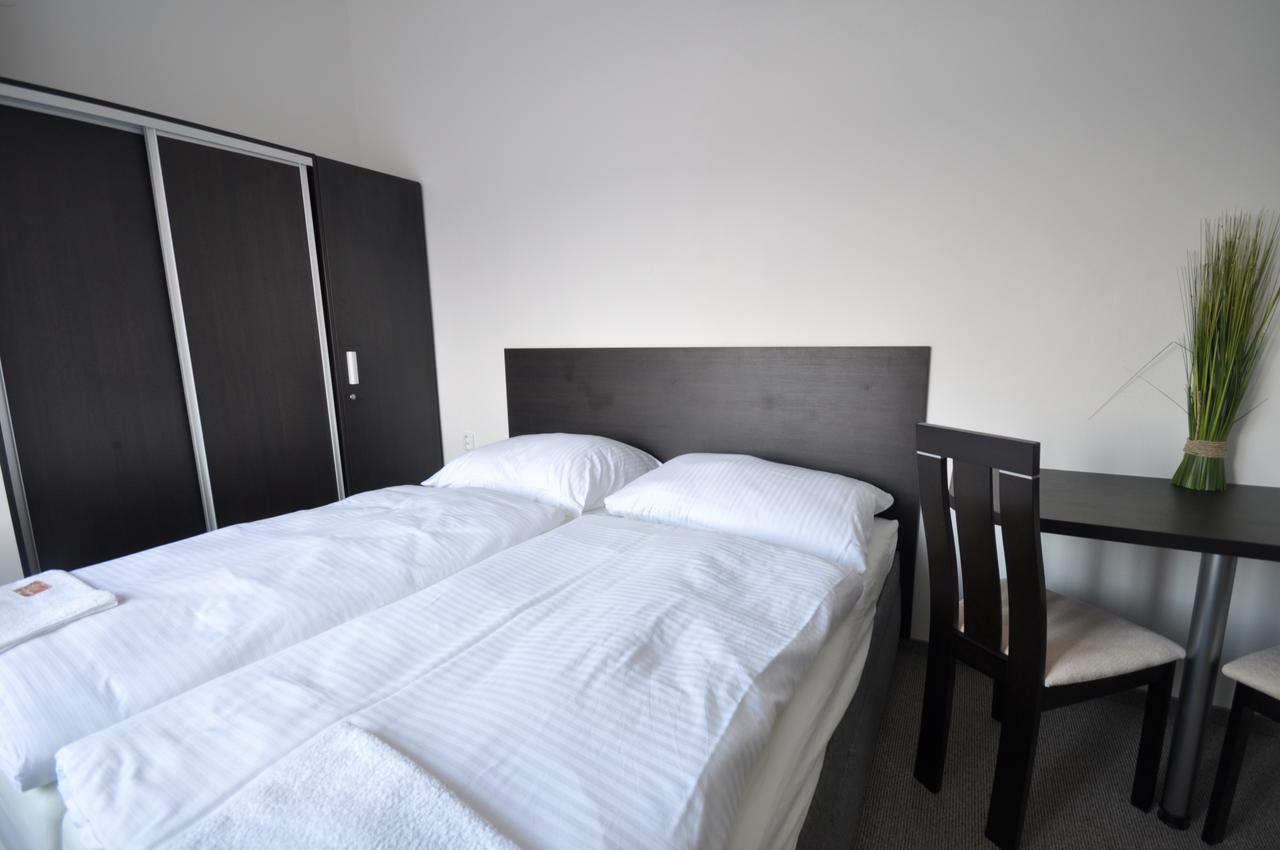 Hotel Jordanek Opočno Exteriör bild