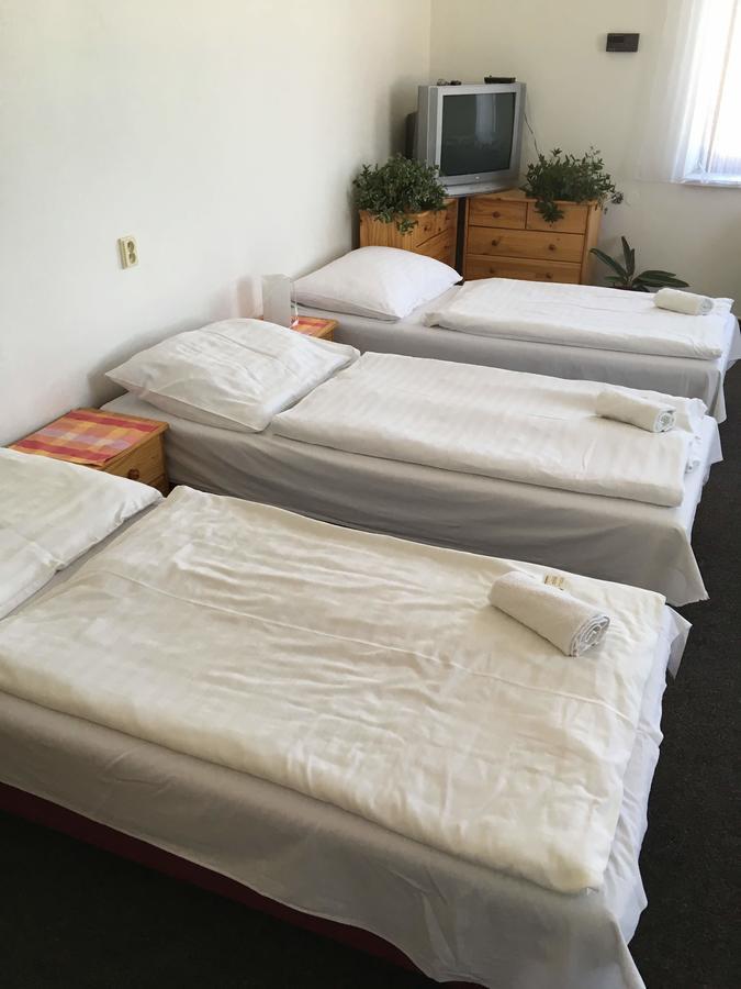 Hotel Jordanek Opočno Exteriör bild